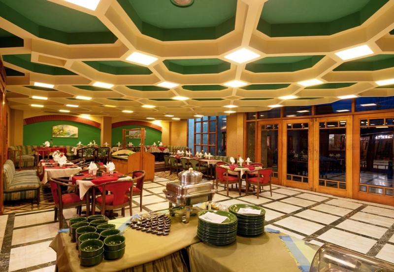Hotel Shingar Regency à Manāli Extérieur photo