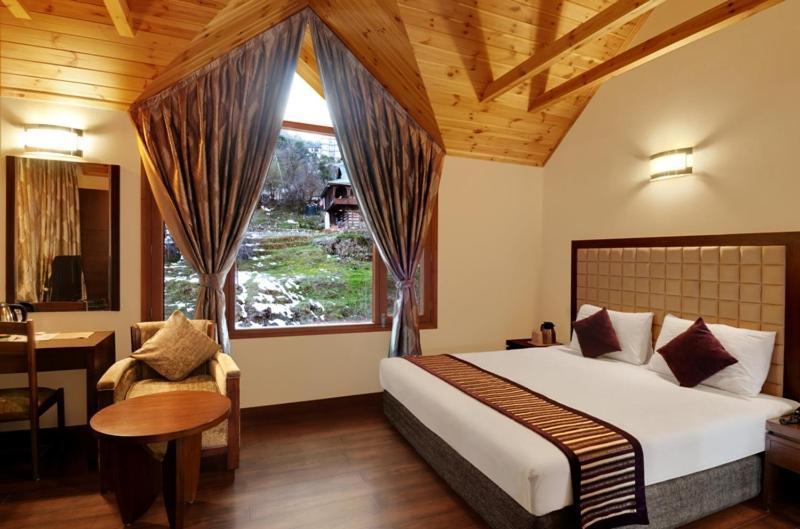 Hotel Shingar Regency à Manāli Extérieur photo