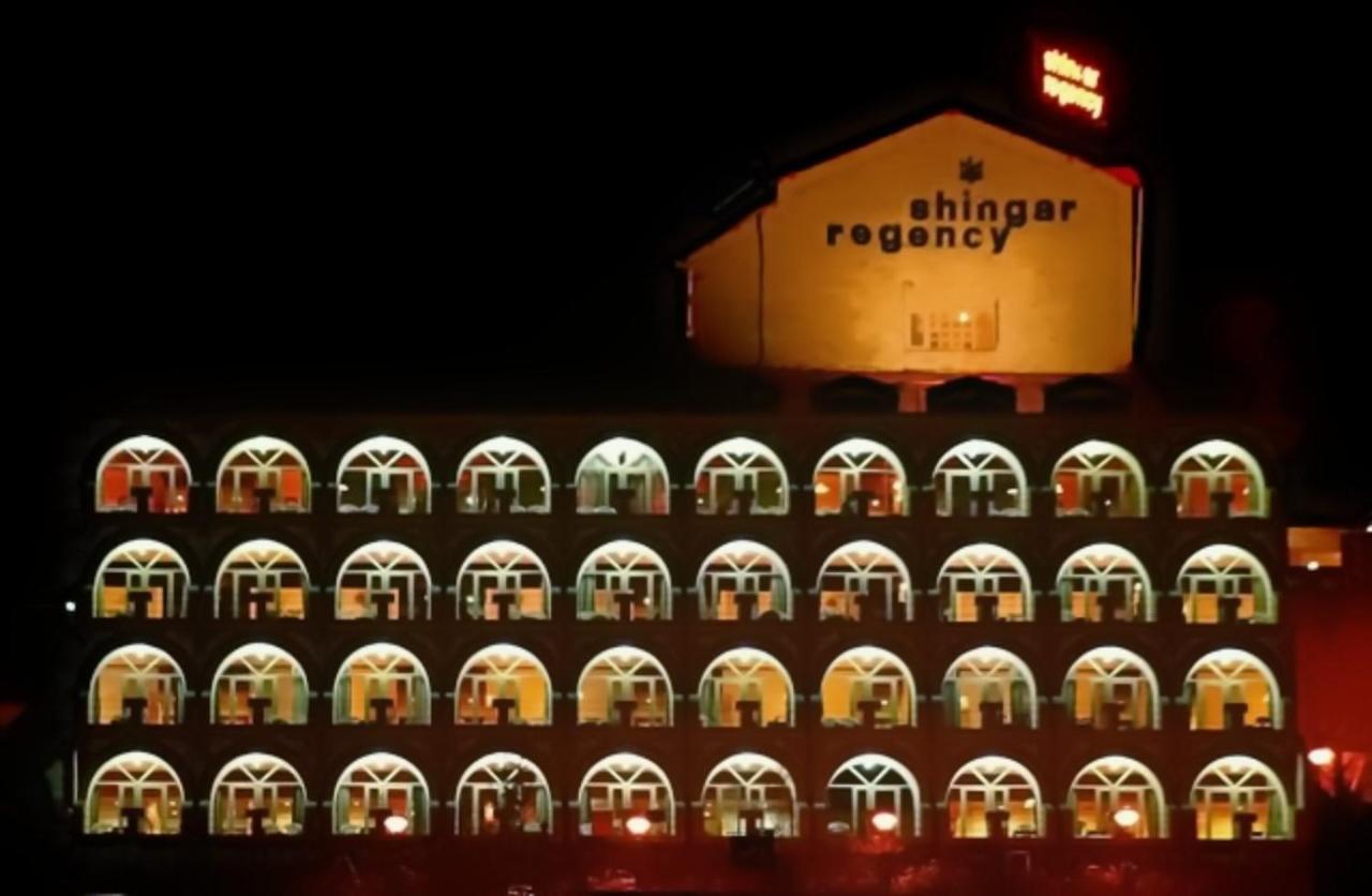 Hotel Shingar Regency à Manāli Extérieur photo