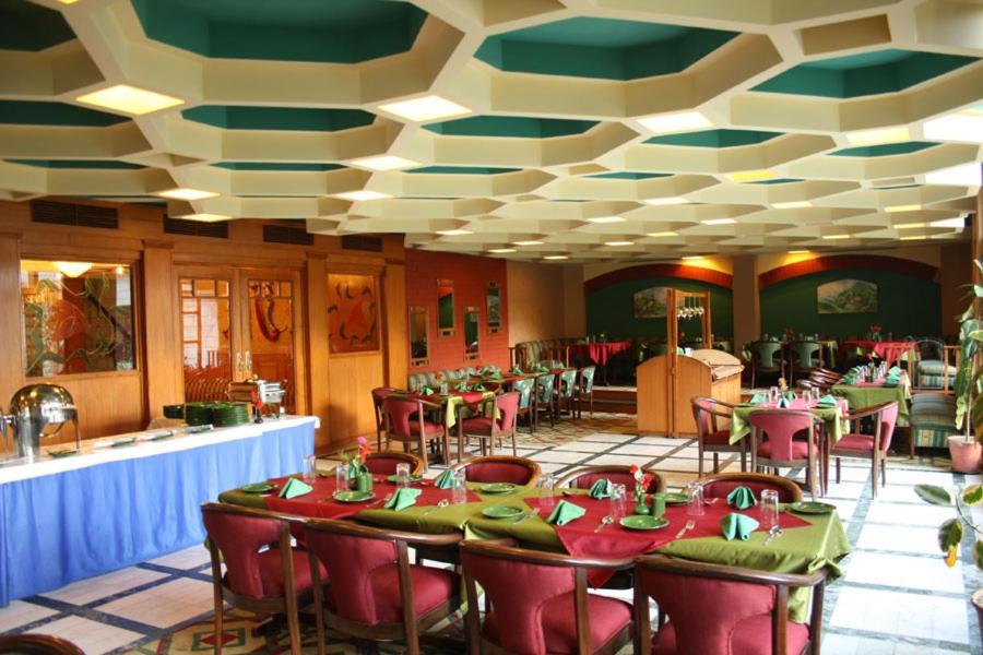 Hotel Shingar Regency à Manāli Extérieur photo