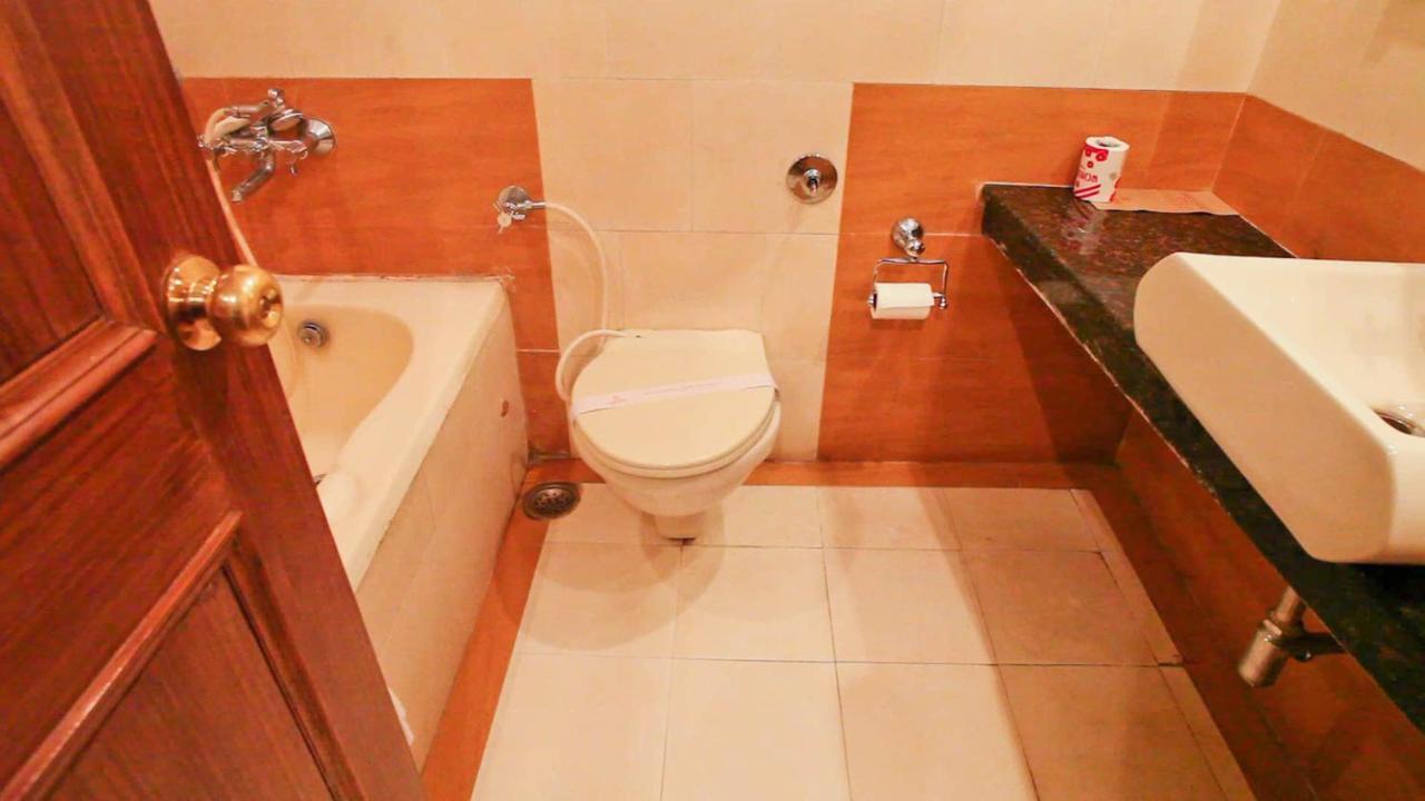 Hotel Shingar Regency à Manāli Extérieur photo