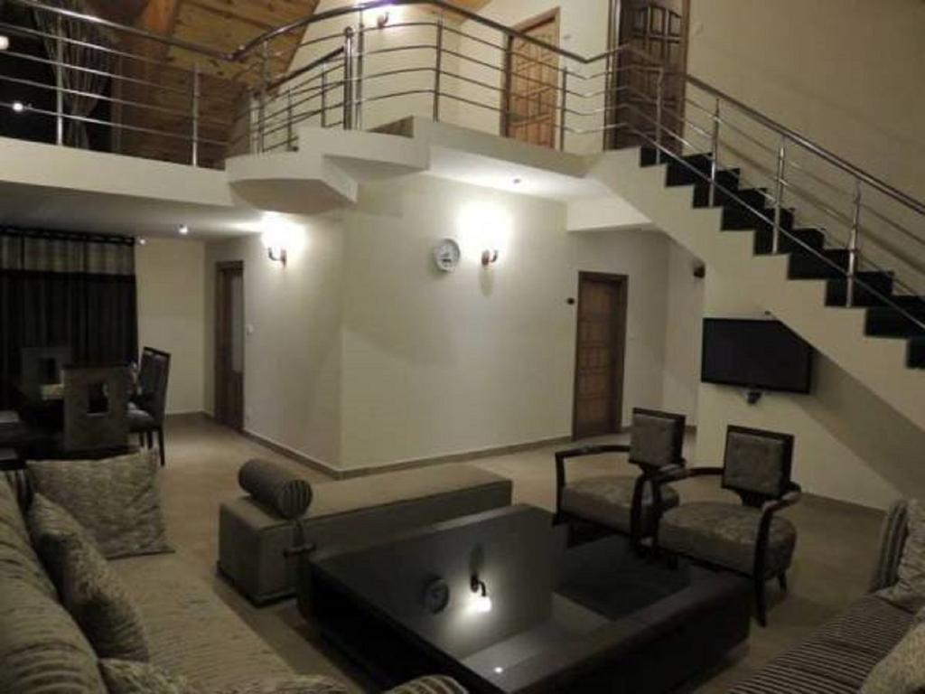 Hotel Shingar Regency à Manāli Extérieur photo